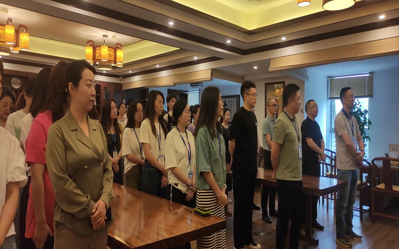 早会.jpg 早会.jpg